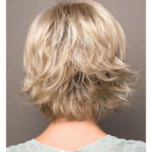 Noriko wig: chestnut. Only worn a couple times